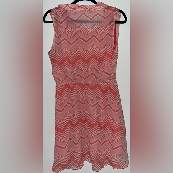 Coral sleeveless dress - Picture 8 of 10